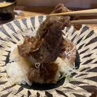 神戸牛が食べたくて見つけた三宮の割烹ランチ！すき焼き風神戸牛の牛丼2100円⭐︎神戸・三宮・元町観光におすすめ