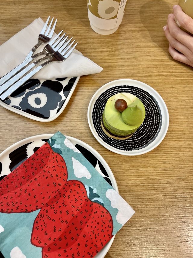 marimekko pop-up café ☕️