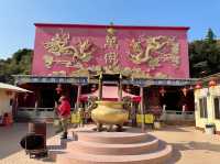 วัดหมื่นพุทธ - Ten Thousand Buddhas Monastery