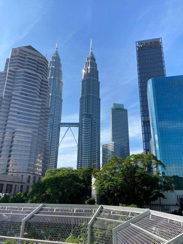 Unite, Malaysia Boleh - Petronas Twin Towers