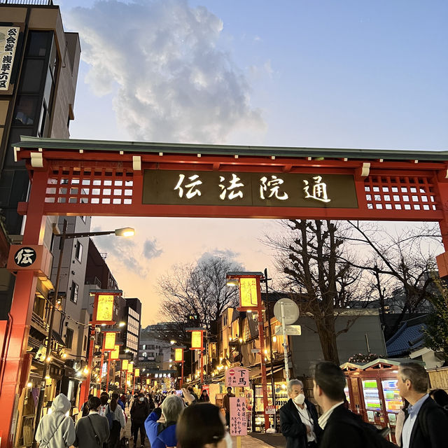  ♨️這個商店街太有和風感了吧！東京淺草傳法院通商店街帶你重返江戶時代⛩