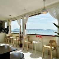 Sips & relaxing at Lay cafe’