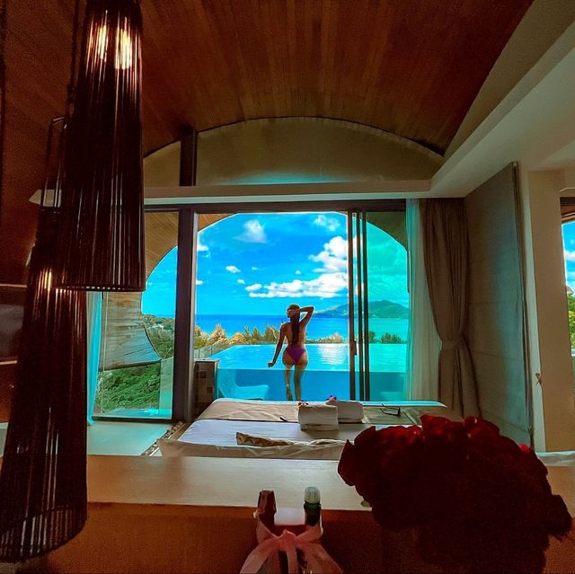          Crest Resort & Pool Villas Phuket