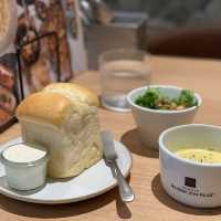 梅田美食🍝MAISON ICHI PLUS 咖啡廳，🈶️縮小版尺寸的迷你生吐司🍞
