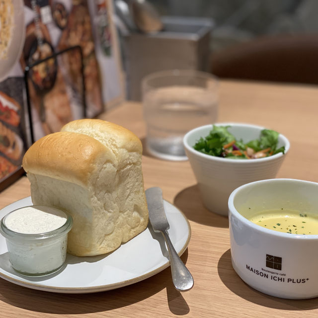 梅田美食🍝MAISON ICHI PLUS 咖啡廳，🈶️縮小版尺寸的迷你生吐司🍞