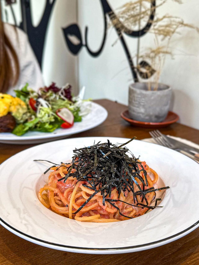 KK Coffee｜舒服感十足Cafe新店🍴拉花造型好有節日氣氛
