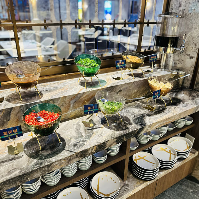 旺角荷李活商業中心新開火鍋酒樓