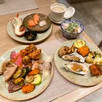 「東方之味薈萃自助餐」：餐廳口碑驚喜，必試鮑魚刀削麵及紅糖滋粑！
