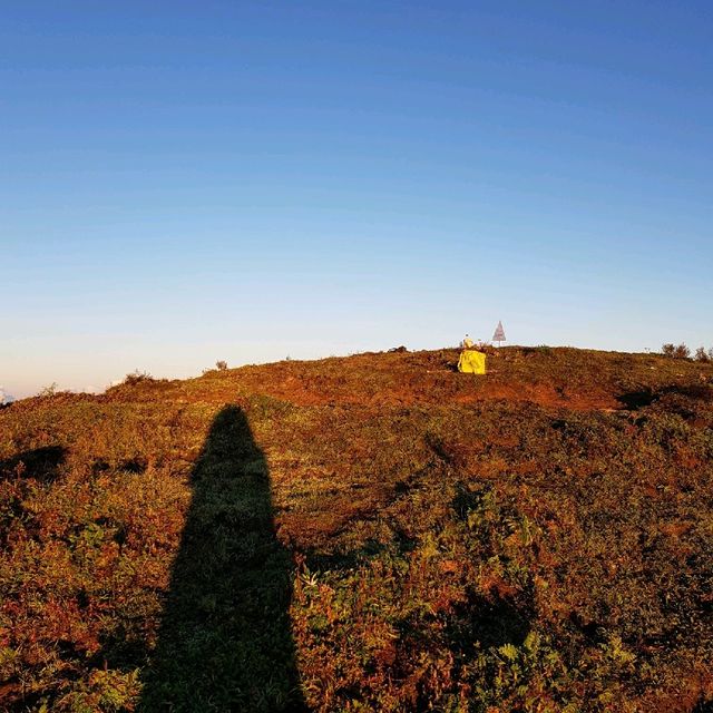 Ta Chi Nhu - a sea of clouds
