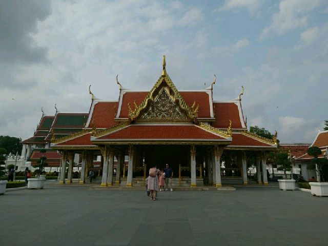 ลานพลับพลามหาเจษฎาบดินทร์