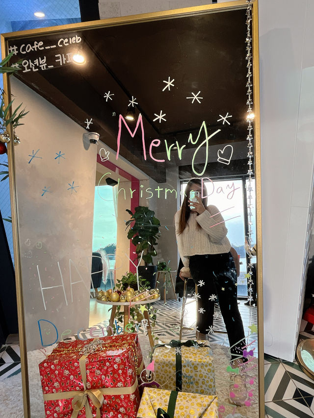 뻥뚫린 바다가 보이눈 오션뷰 감성 카페☕️셀럽