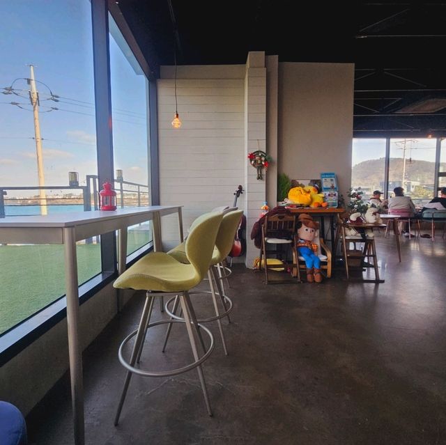 Seaside cafe in Jeju