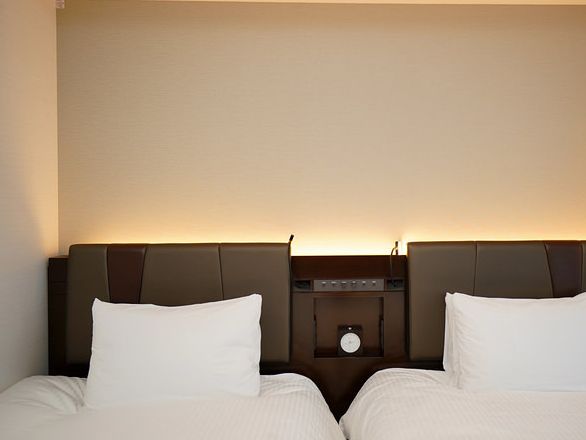 西新宿大和ROYNET飯店：市中心寬敞住宿首選，舒適入住體驗！