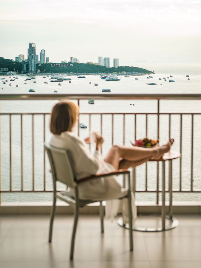 Holiday Inn Pattaya โรงแรมสุดปัง วิวทะเลทุกห้อง!!