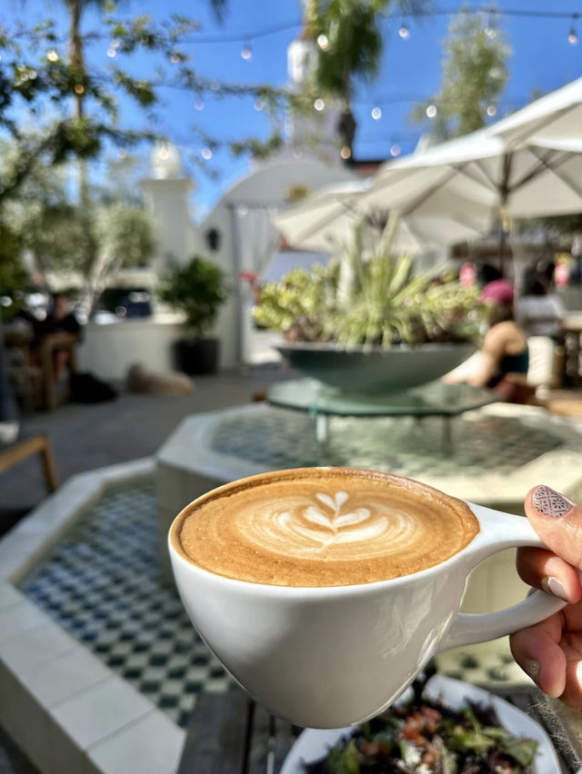 📍CAJÉ Coffee Roasters/サンタバーバラ