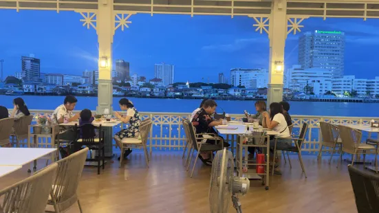 Moon River Silk Dining Restaurant