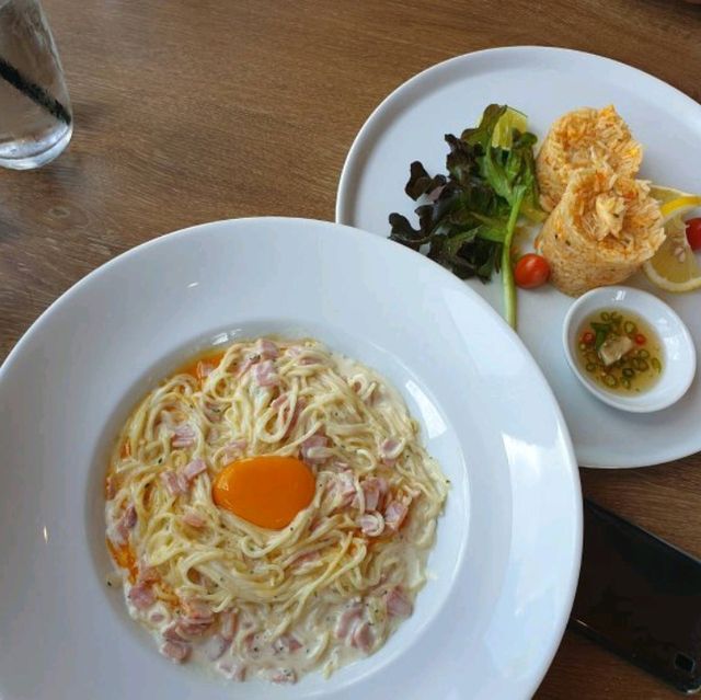 Din Cafe’ Kanchanaburi 