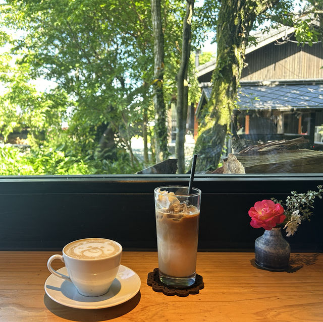 熊本阿蘇・田園の中にある隠れ家的なカフェ・茶蔵カフェ