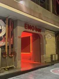 EMO bar - 有現場音樂表演的清吧🍻