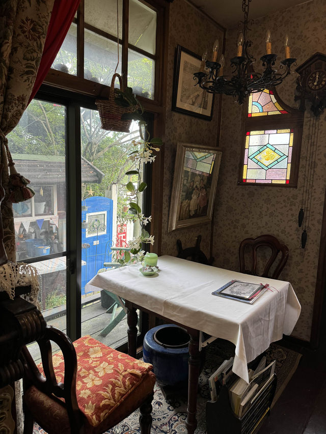 【福岡カフェ】ひっそりとやられてる隠れ家アンティークカフェ🇬🇧
