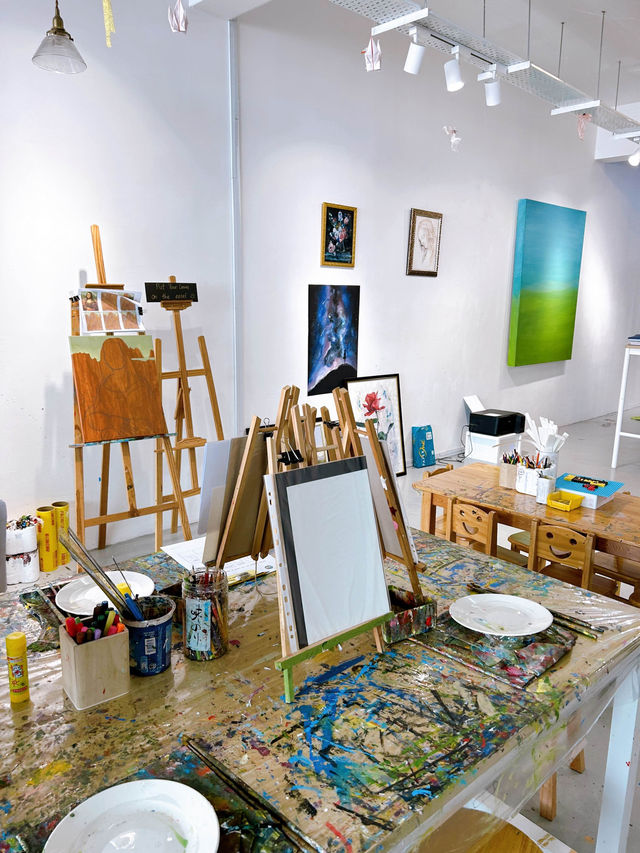 Twelve Tsuki Art and Craft Studio