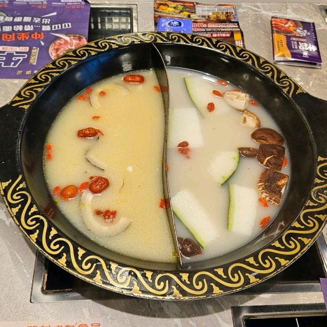 無限任飲任食的午市火鍋放題