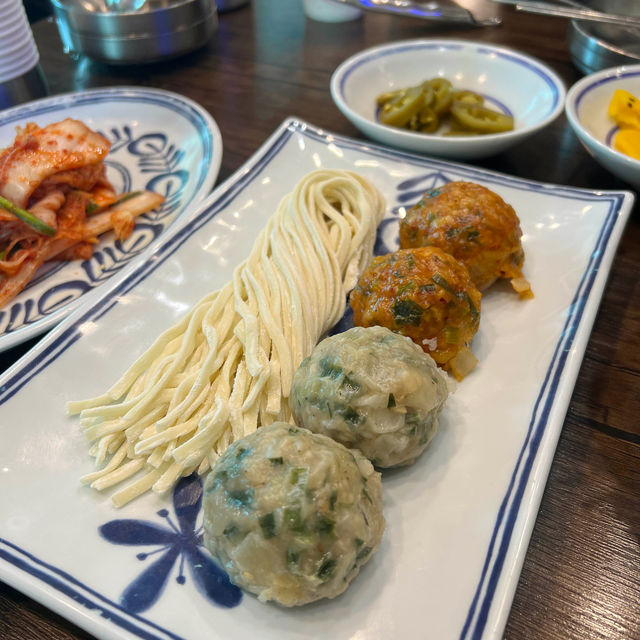 천안에서 꼭 먹어봐야 할 만두 맛집 이고집만두 | 트립닷컴 천안 천안에서 꼭 먹어봐야 할 만두 맛집 이고집만두 | 트립닷컴 천안 