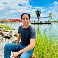 Where Retail Meets Tranquil Lakeside Living