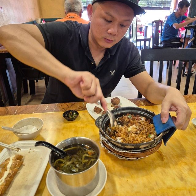Restoran Ipoh Claypot Chicken Rice (JB)