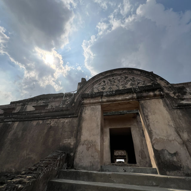 古都ジョグジャカルタにある秘密の地下道を知っていますか？見つけることができたら、あなたはラッキーです！