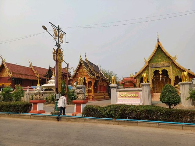 南奔古城墻南康河步行道pratu ta Nang：南奔地標景點，打卡拍照📸，體驗寧靜休閒好地方