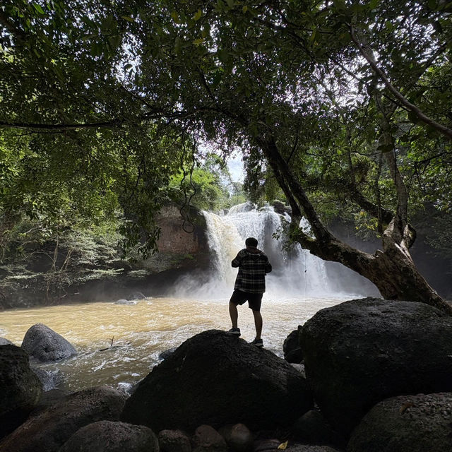 น้ำตกเหวสุวัต Khao Yai National Park. 