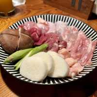 【大阪・長堀橋】七輪で焼く焼肉風の焼鳥店「ハマー 本店」