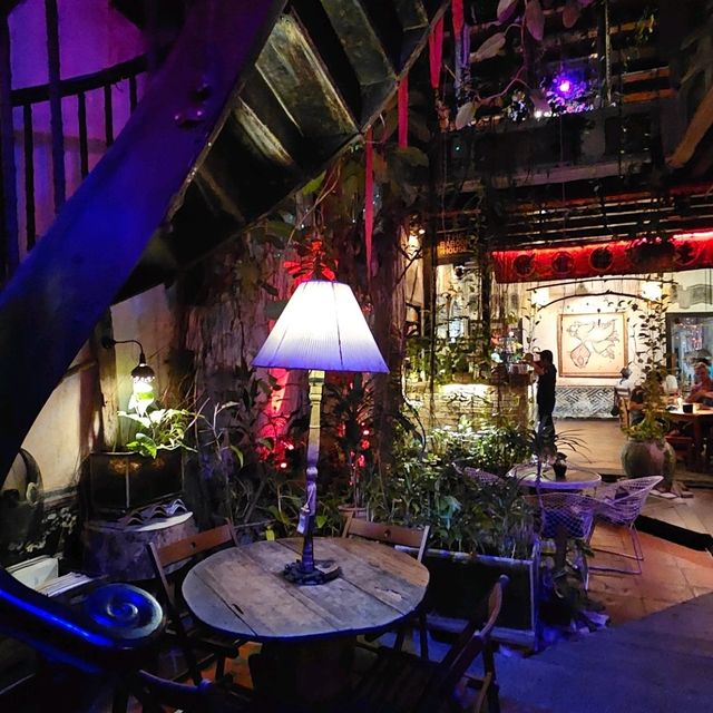 馬六甲獨特中式風格餐廳酒吧〔Baboon House〕