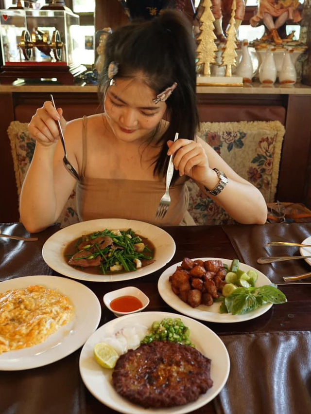 ร้านอาหารบ้านพี่เล็ก
