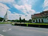 曼谷寺廟景點：Wat Phra Si Mahathat Woramahawihan瑪哈泰寺，適合休息發呆拍照📸打卡