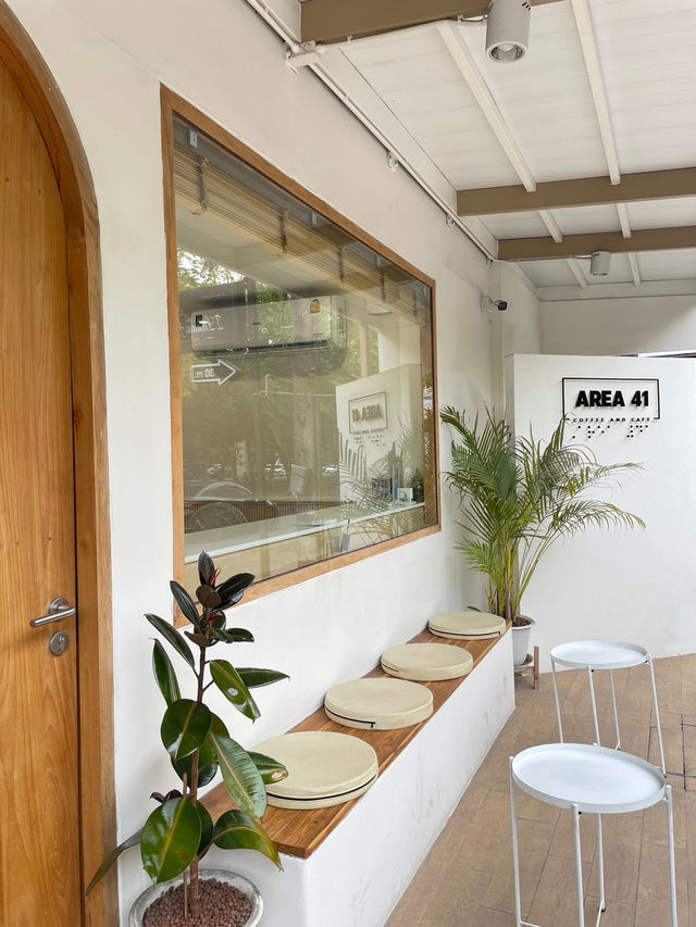 Area 41 Coffee&Cafe📍