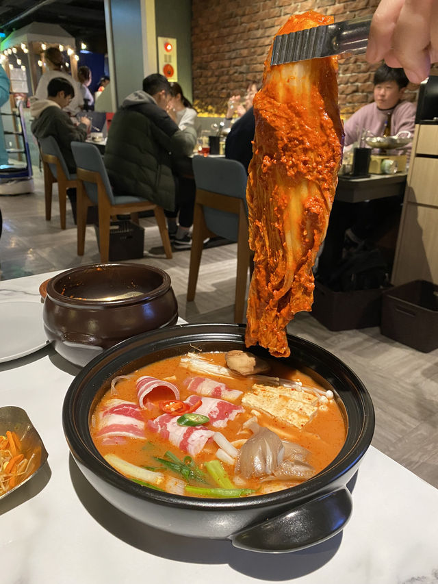 《初瓦》：王品x韓式料理 獨特大醬泡菜風味