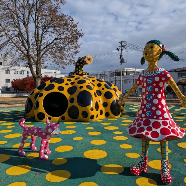 🇯🇵青森「十和田美術館」藝術與童心共舞，整座城市都是美術館！