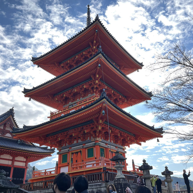 Kiyomizudera: Kyoto’s Timeless Temple of Pure Water