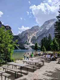 阿爾卑斯山的珍珠，東多洛米蒂的絕美景點：布萊埃斯湖 Lago di Braies