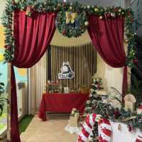 A Bear-y Merry Christmas at Yellow Bear Café