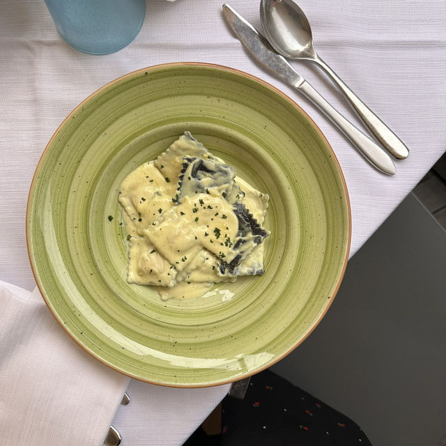 Delicious lemon ravioli