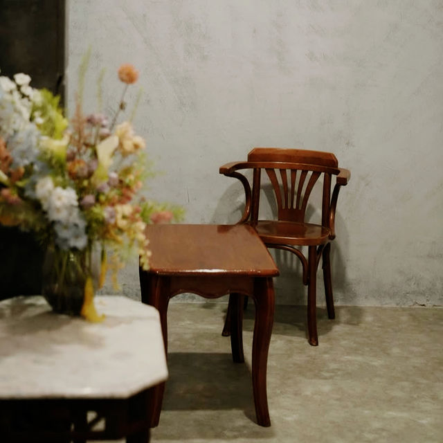  Warmth & Whimsy at Hei Kim Cafe