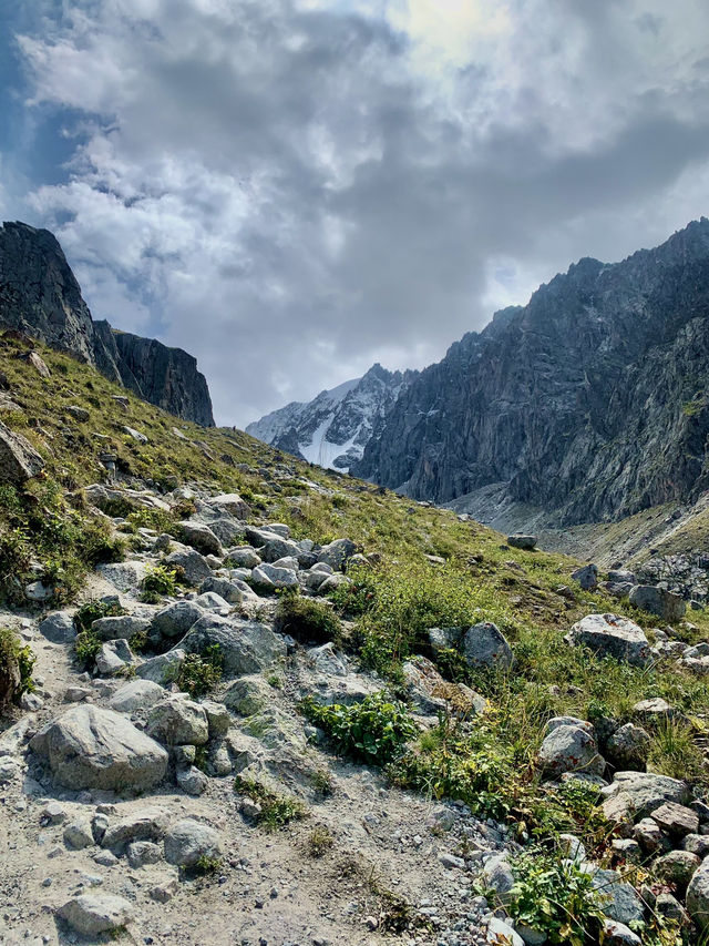 📖✈️ Your ultimate guide: Hiking in Ala Archa National Park