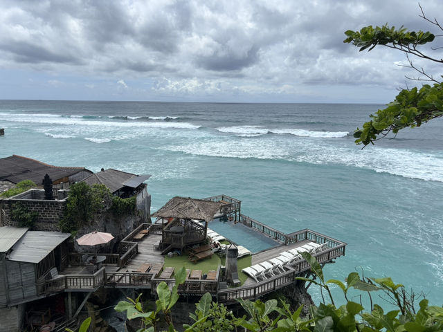 Uluwatu beach - Suluban / Bali 