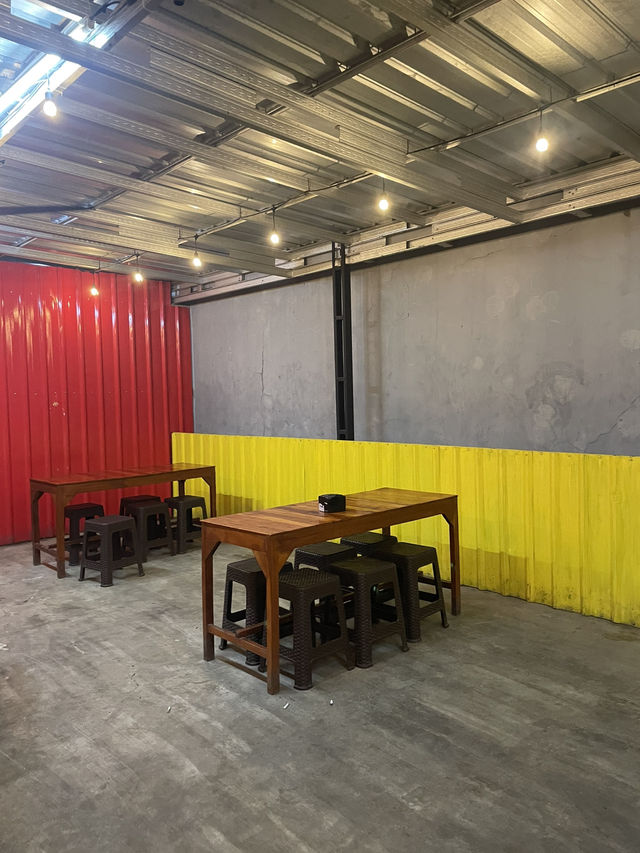 Food Kos – A Delicious Welcome to Labuan Bajo 🍽️✨