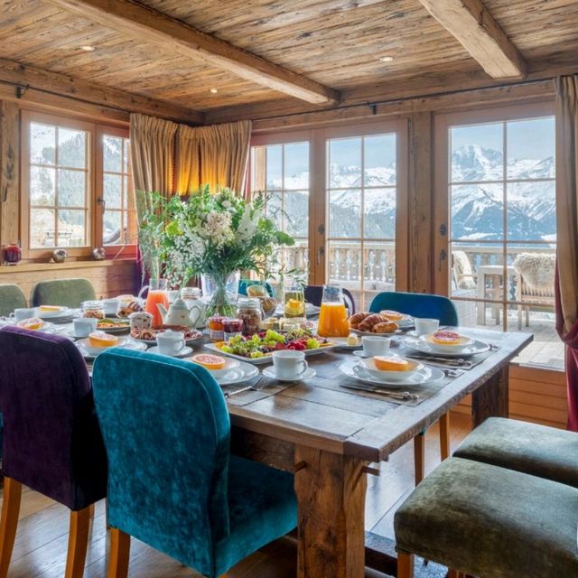❄️ Skiing in St. Moritz: A Snowy Paradise! ⛷️🏔️