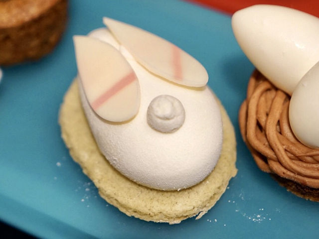 Elegant Afternoon Tea at Hyatt Regency Tokyo