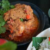ร้านอาหารไทย ฝีมือรถดั้งเดิม กับร้านอรุณ